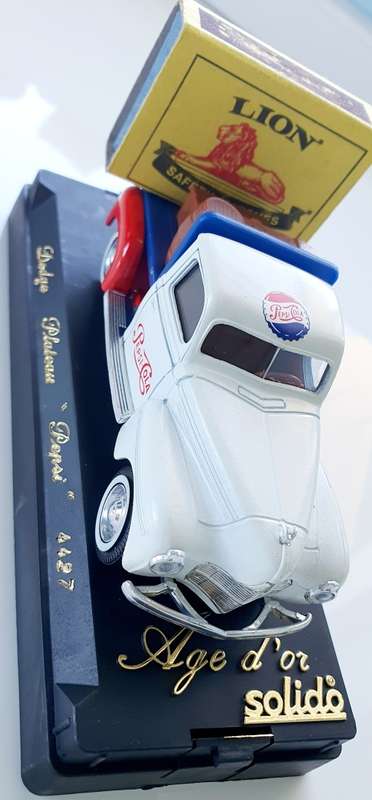 VINTAGE - ORIGINAL SOLIDO AGE D OR - DODGE PLATEAU `PEPSI` 4427